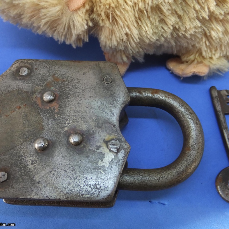 Trick Padlock #3 "Aligarh : Guard House"