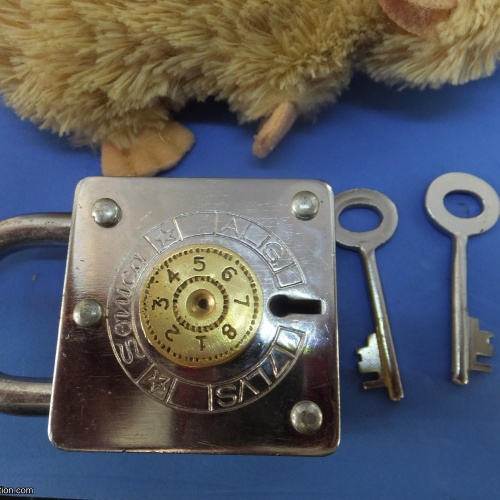 Trick Padlock #8 : Alig 7Lvs Sonica 12345678