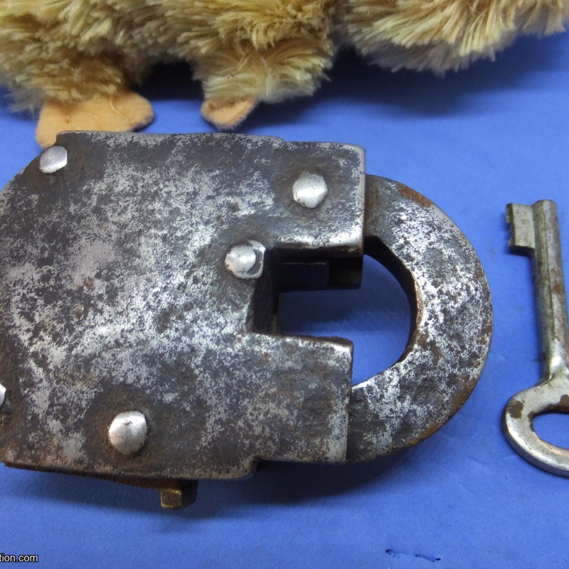 Trick Padlock #13 : 6 Levers 07
