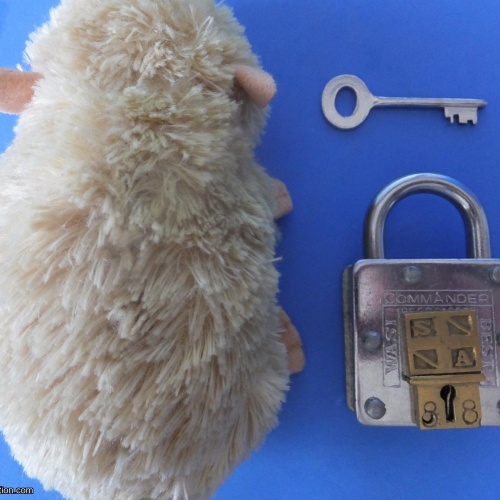 Trick Padlock #1 "WASI Commander Best S A"