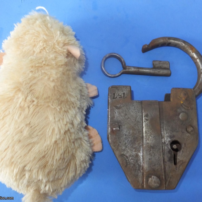 Trick Padlock #4 "757"