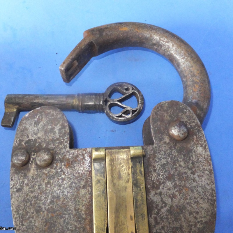 Trick Padlock #8 No markings but it is big!