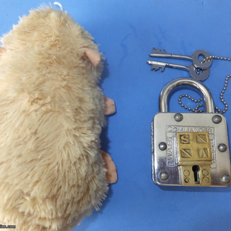 Trick Padlock #14 "WASI Commander Best"