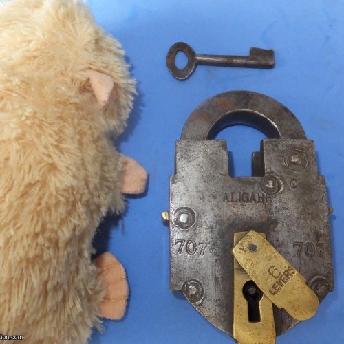 Trick Padlock #16 "Aligarh 70 6 Levers"