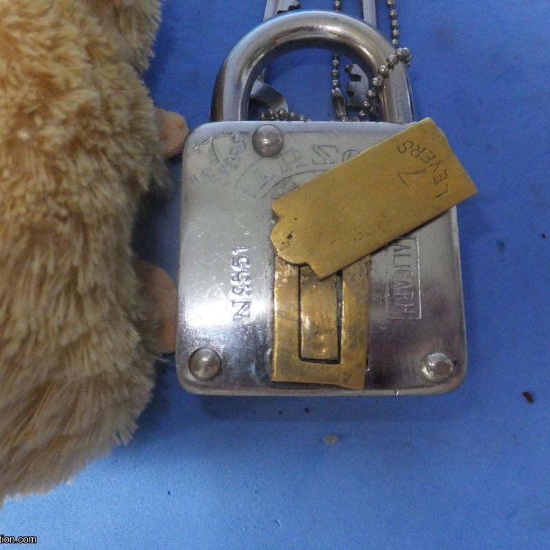 Trick Padlock #28 "Aligarh Arzoo No551 7 LEVERS"
