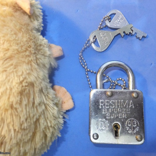 Trick Padlock #33  "Reshma 8 Purze Super R"