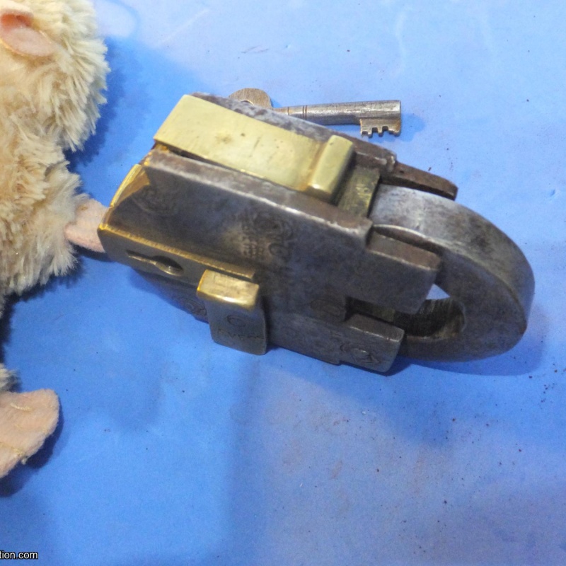 Trick Padlock #36  "6 Levers 6 Levers 6 Levers"