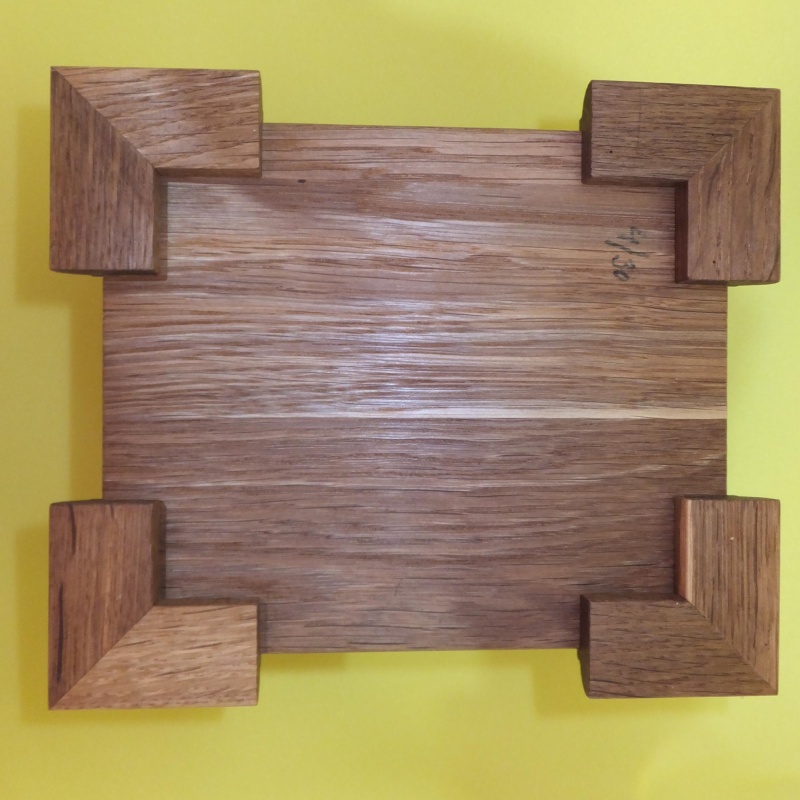 How?Box Dark : SD Box by Peter Hajek