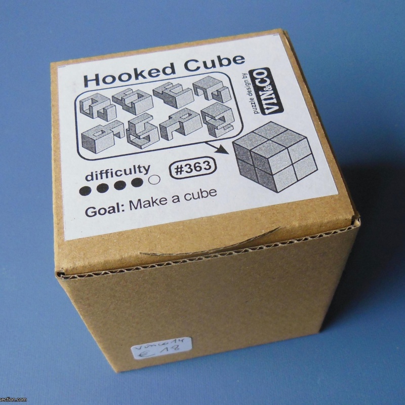 Hooked Cube wooden puzzle by Vinco