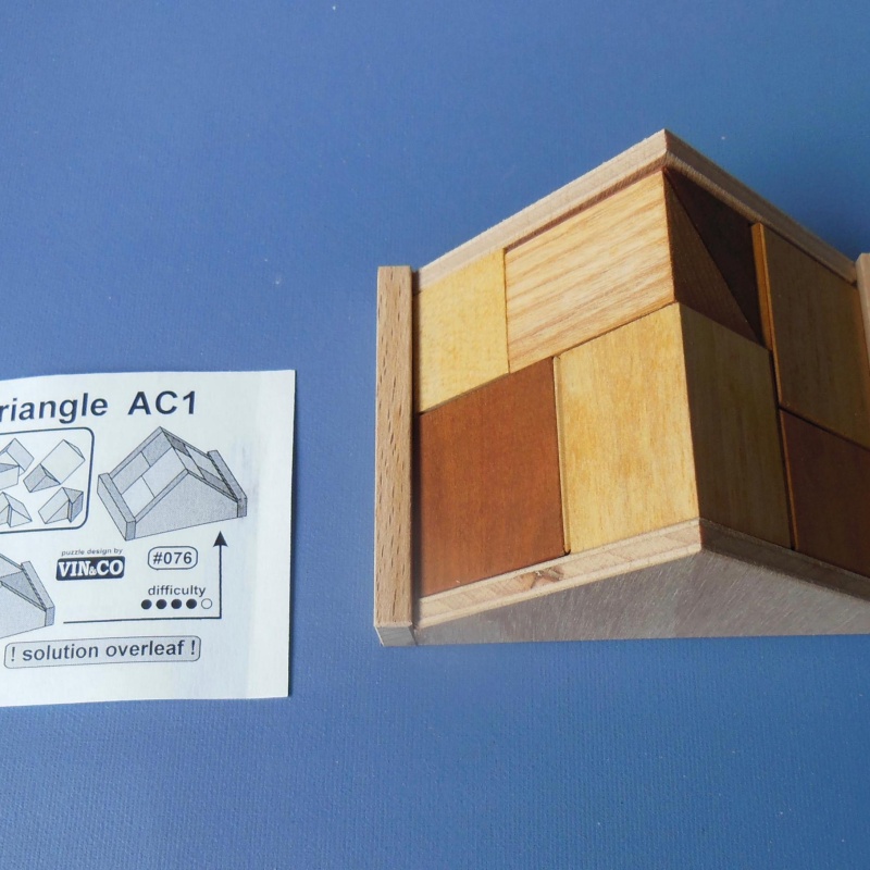 Triangle AC1 wooden puzzle by Vinco