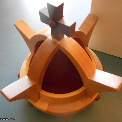 Crown Box, Akio Kamei