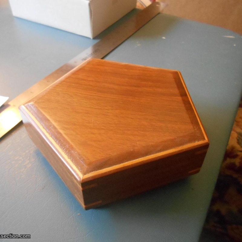 Pentagon Box,  Akio Kamei, B&P #08-7265