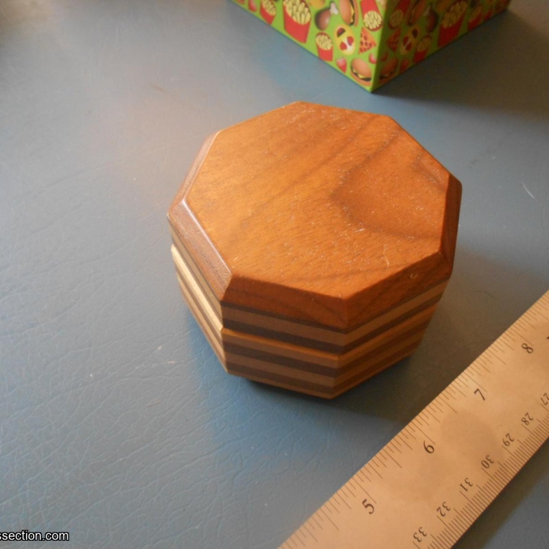 The Octagon Box  Akio Kamei, B&P #08-G7330