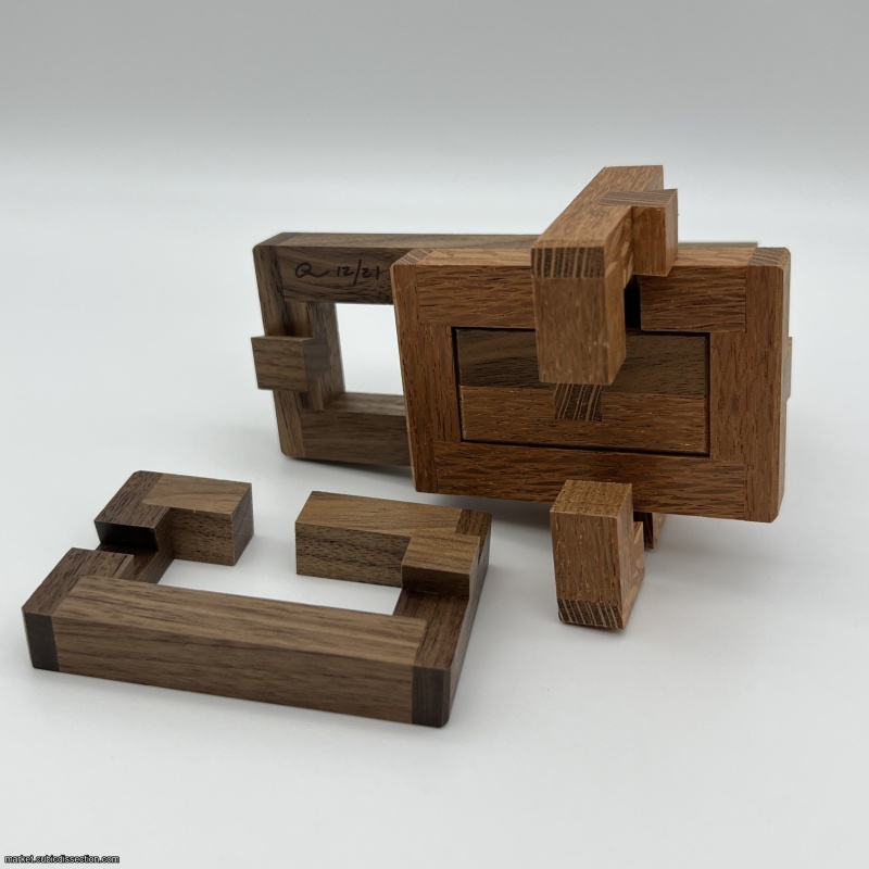 Dovetail Burr by Frans de Vreugd