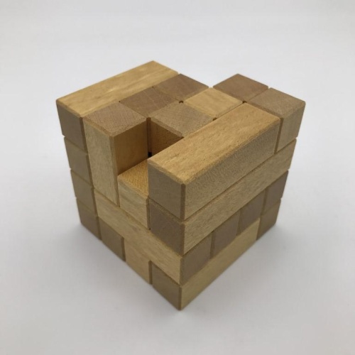 Geneva Unique Yellowheart Copy by William Hu