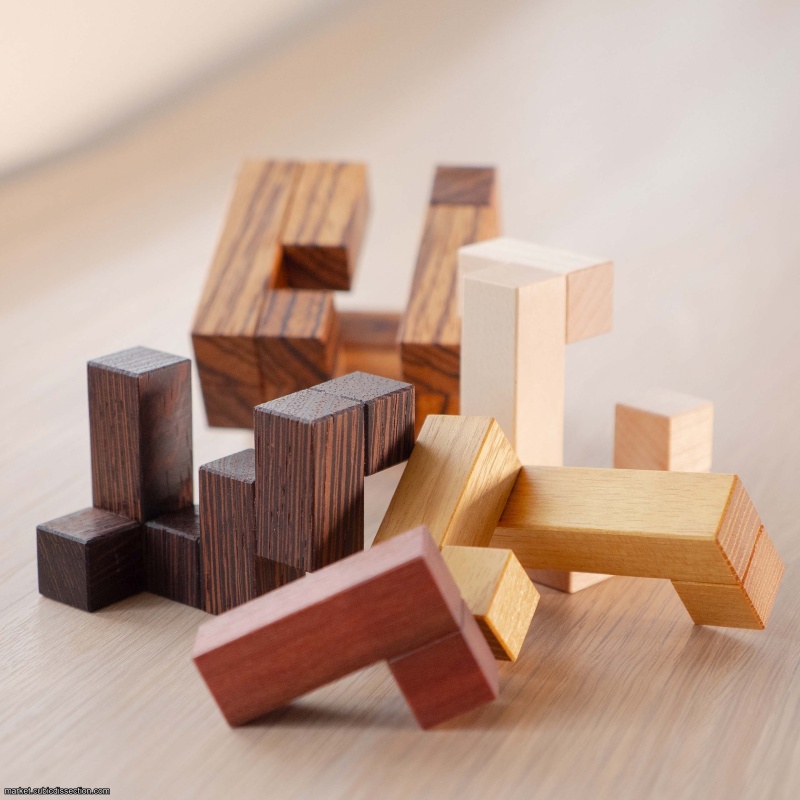 Heavy Lifter - Pelikan Puzzles - Sold out