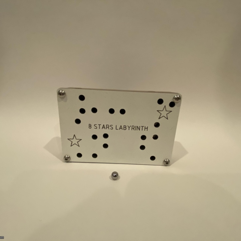 8 Star Labyrinth by Robrecht Louage