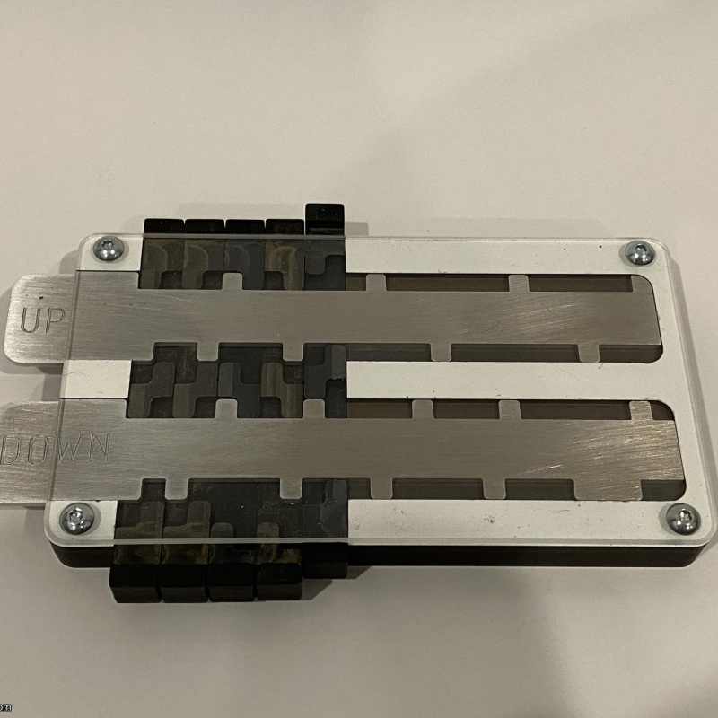 La Cerradura Doble by Robrecht Louage