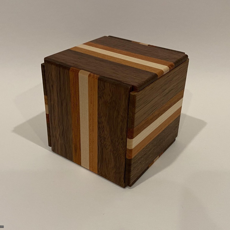 New Secret Box III by Akio Kamei Karakuri