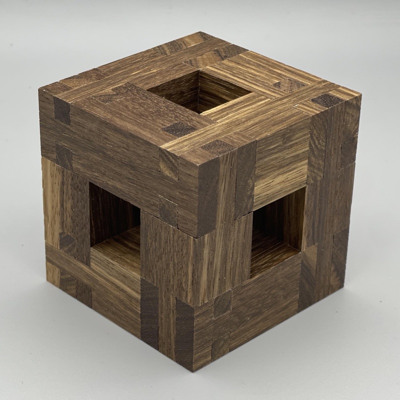 Twelve Straight/Twisted in Dark Black Limba (Fuller / Hirose)