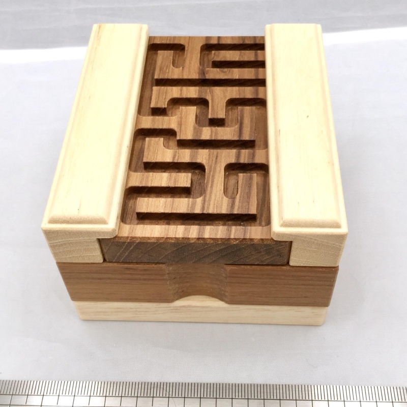 Meanders Box