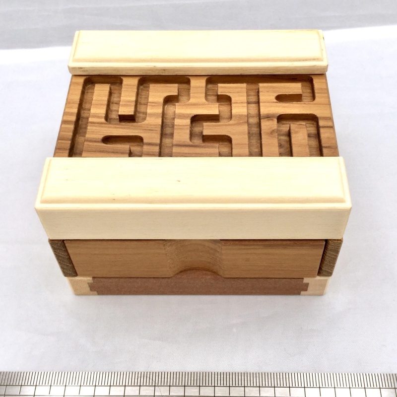 Meanders Box