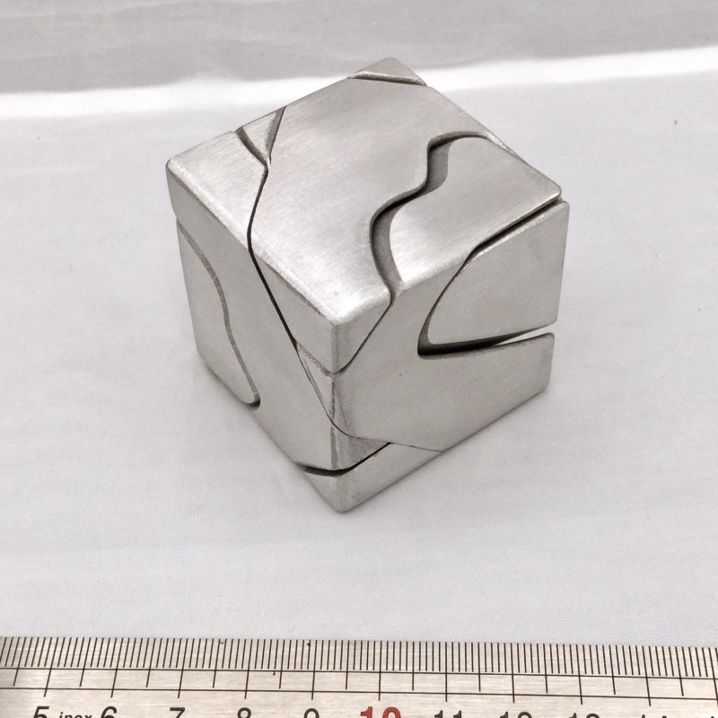 Curly Cube