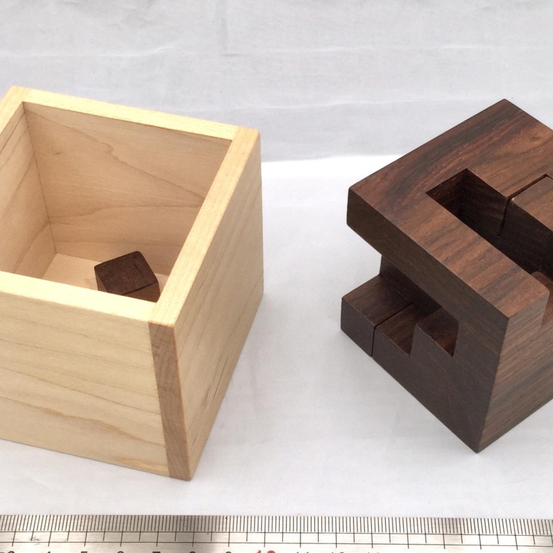 Oskar's Two-Piece Puzzle