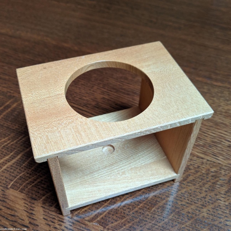 Karakuri Creation Group "Miniature Bulb" puzzle box