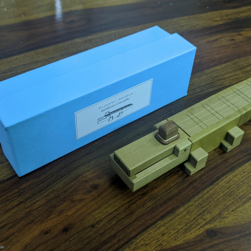 Gentleman Crocodile KY-31-2 by Yoh Kakuda