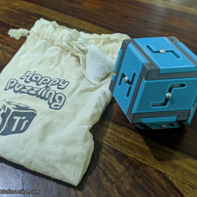 Rhombic Maze Burr by Derek Bosh