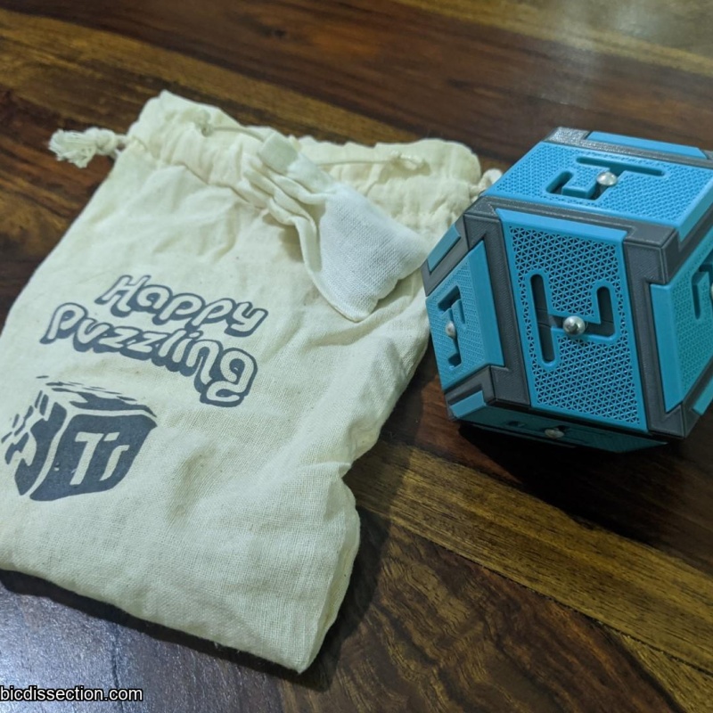 Rhombic Maze Burr by Derek Bosh