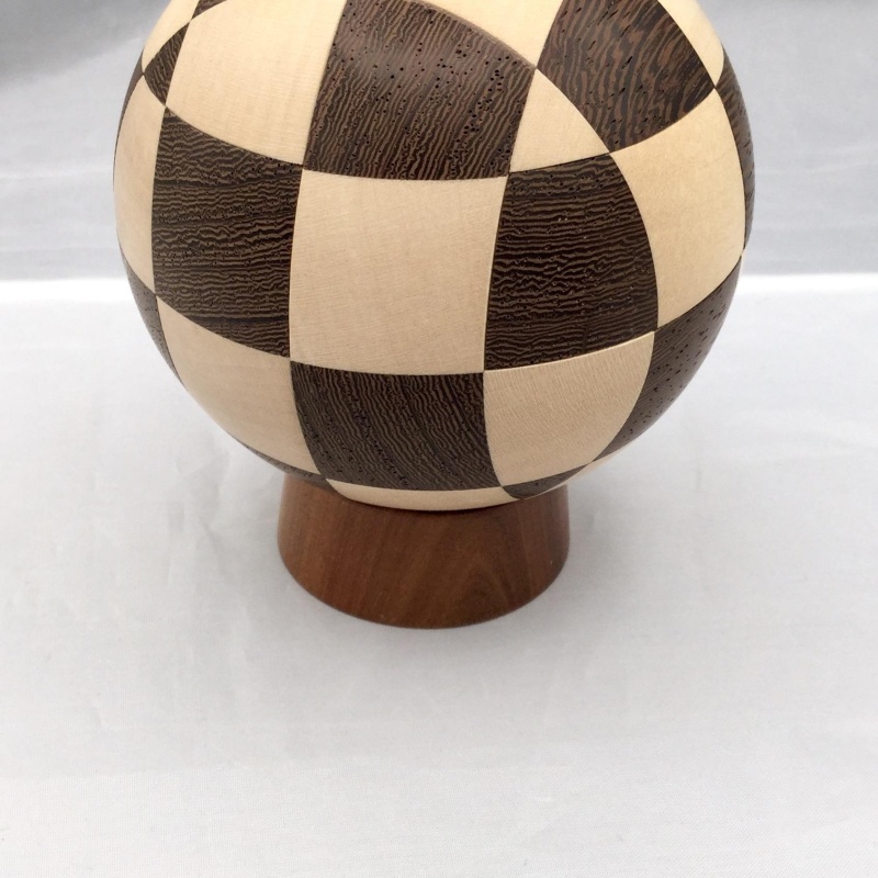 Convolution globe
