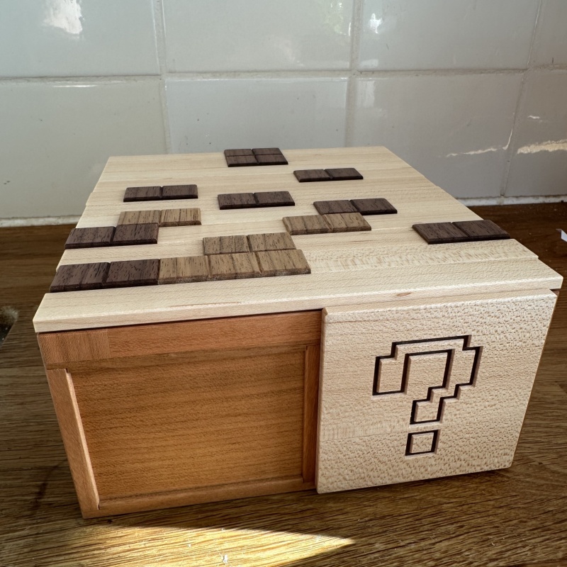 Idea Box by Karakuri