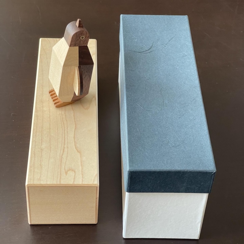 Karakuri Penguin Box