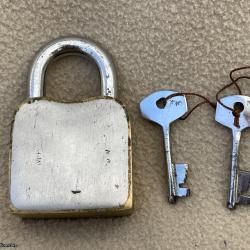 metal trick lock "10 lvrs"