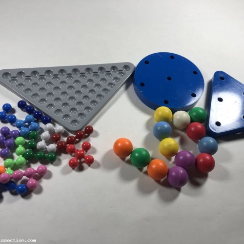 Puzzle Lot x2 Assembly Magnetic Pyramid and Molecules