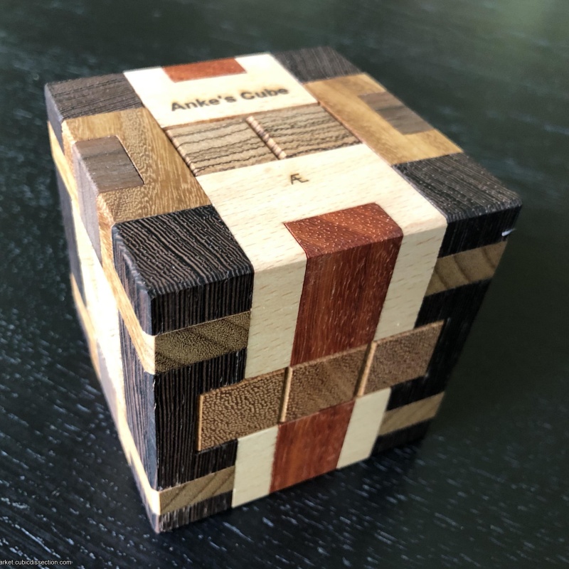 Anke's Cube by Alfons Eyckmnans