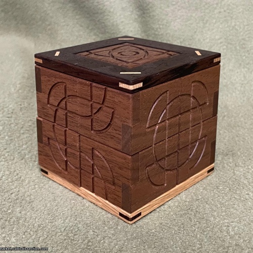 L Cube (White and Black)