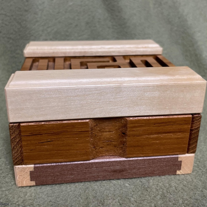 Meanders Box 172 Steps