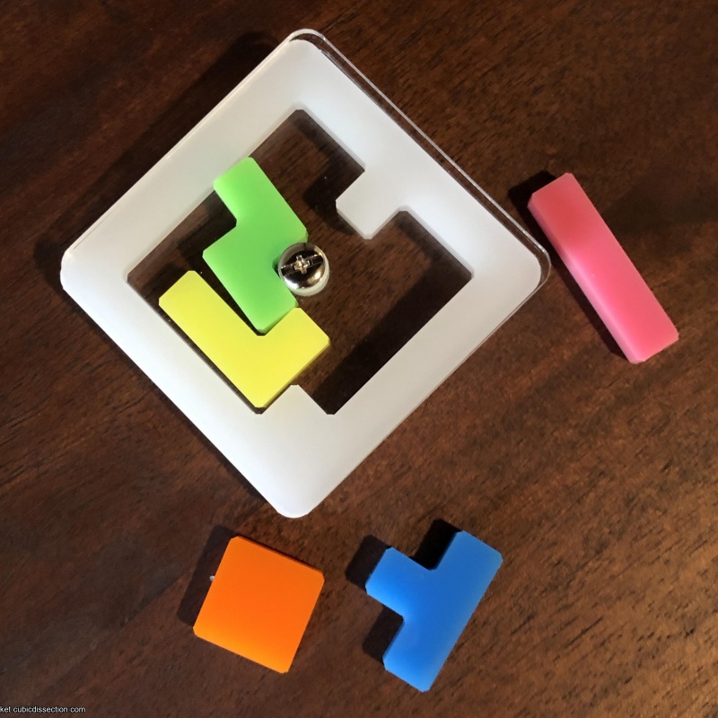 Tetra Spinner by Mineyuki Uyematsu (MINE)