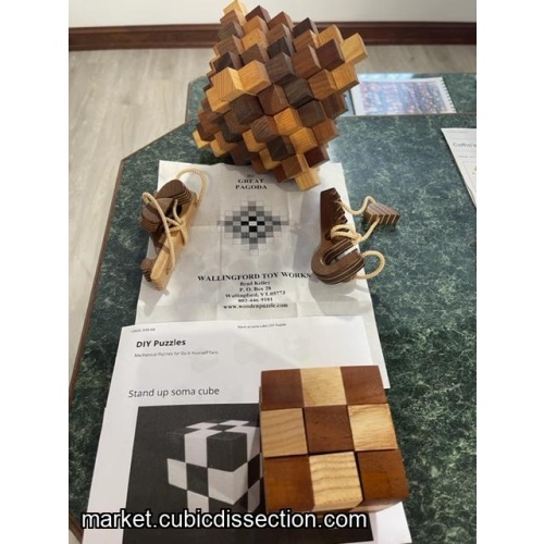 Group 1 Several Puzzles Great Pagoda Soma Cube Rope Puzzles