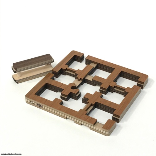 Reversible Maze by Masumi Ohno Oddball