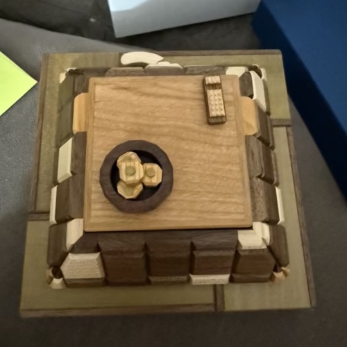 Mysterious Kotatsu idea contest lottery