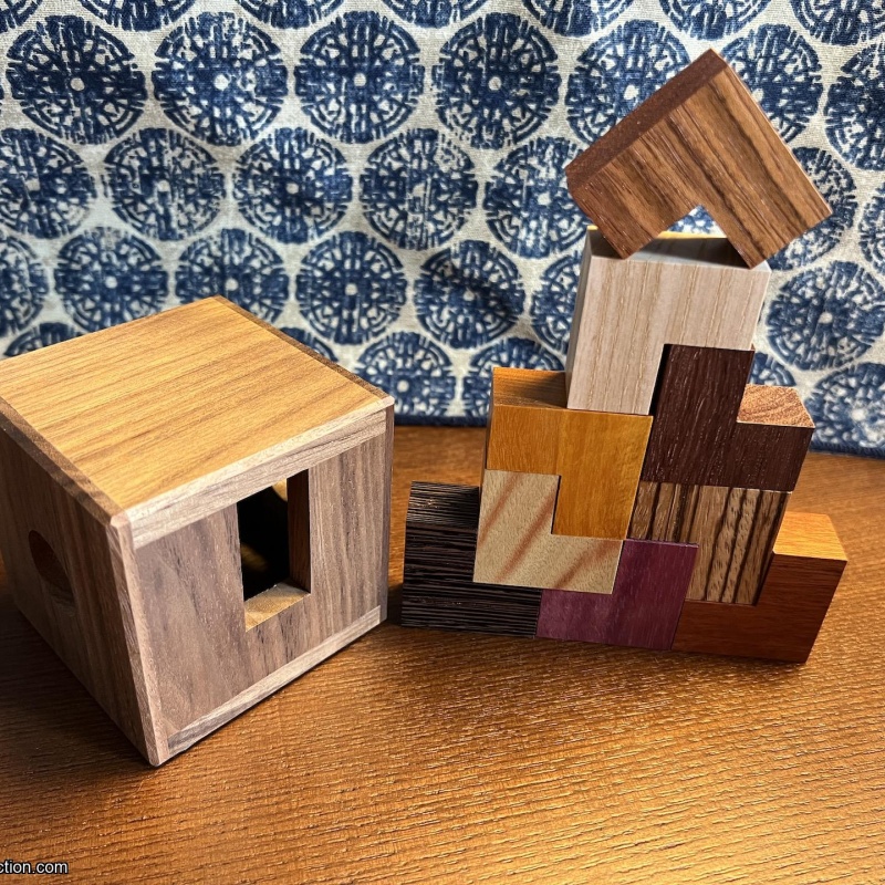 Letter Box (by Pit Khiam Goh)