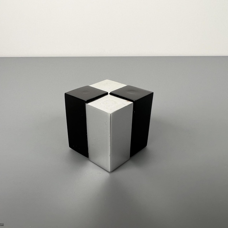 Impossicube - Bits and Pieces / Markus Goetz - Metal Interlocking Mechanical Puzzle