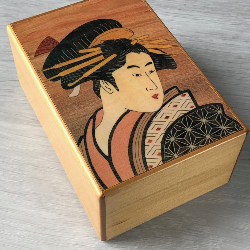 Five Sun Four Step Puzzle Box