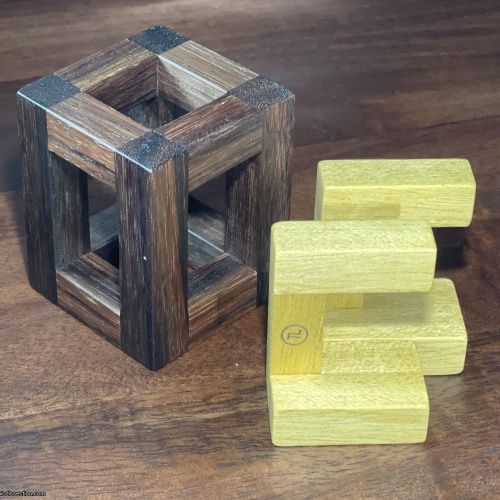 Identical Twins - Lensch / Yamamnoto