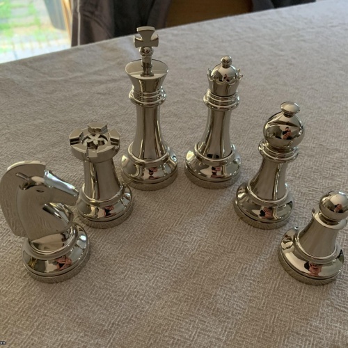 Chess Puzzle set - Hanayama Cast Puzzle Premium Series