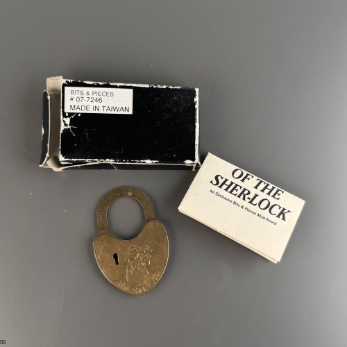 Bits and Pieces - Sher Lock w/ box and solution